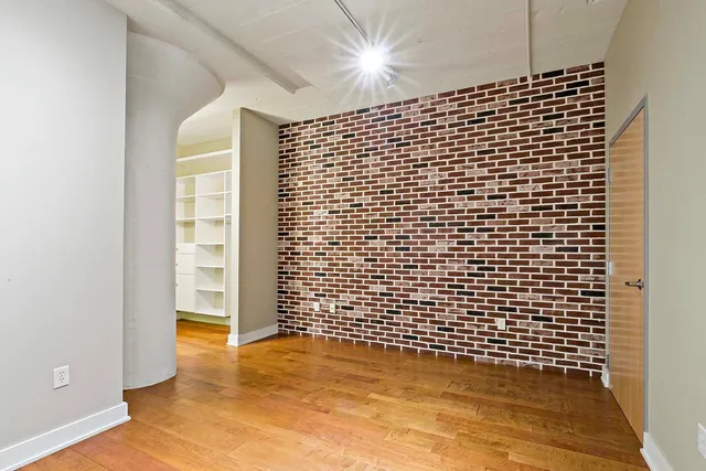 $2,149 | 2929 Chicago Avenue, Unit 1003, Minneapolis, MN 55407