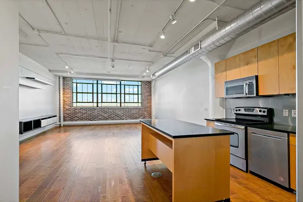 $2,149 | 2929 Chicago Avenue, Unit 1003, Minneapolis, MN 55407