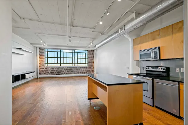 $2,149 | 2929 Chicago Avenue, Unit 1003, Minneapolis, MN 55407