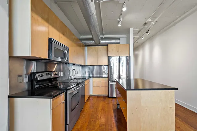 $2,149 | 2929 Chicago Avenue, Unit 1003, Minneapolis, MN 55407