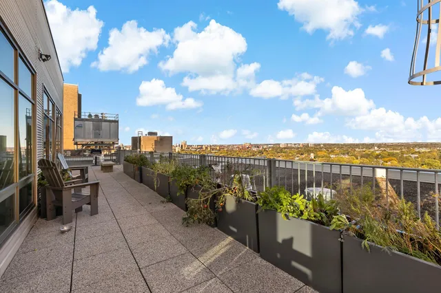 $2,149 | 2929 Chicago Avenue, Unit 1003, Minneapolis, MN 55407