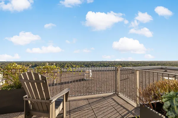 $2,149 | 2929 Chicago Avenue, Unit 1003, Minneapolis, MN 55407