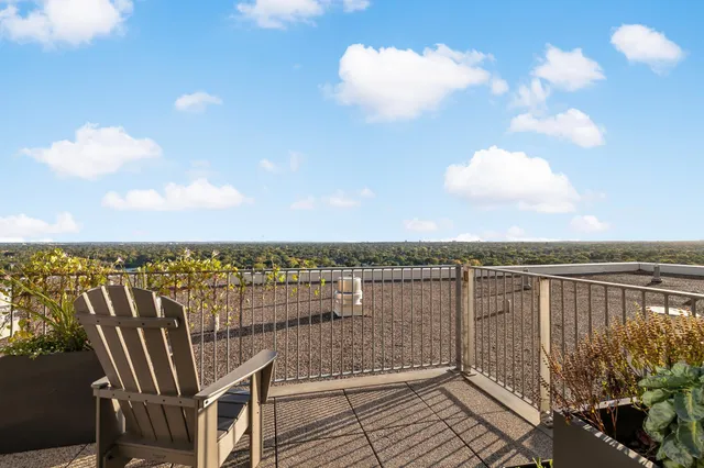 $2,149 | 2929 Chicago Avenue, Unit 1003, Minneapolis, MN 55407