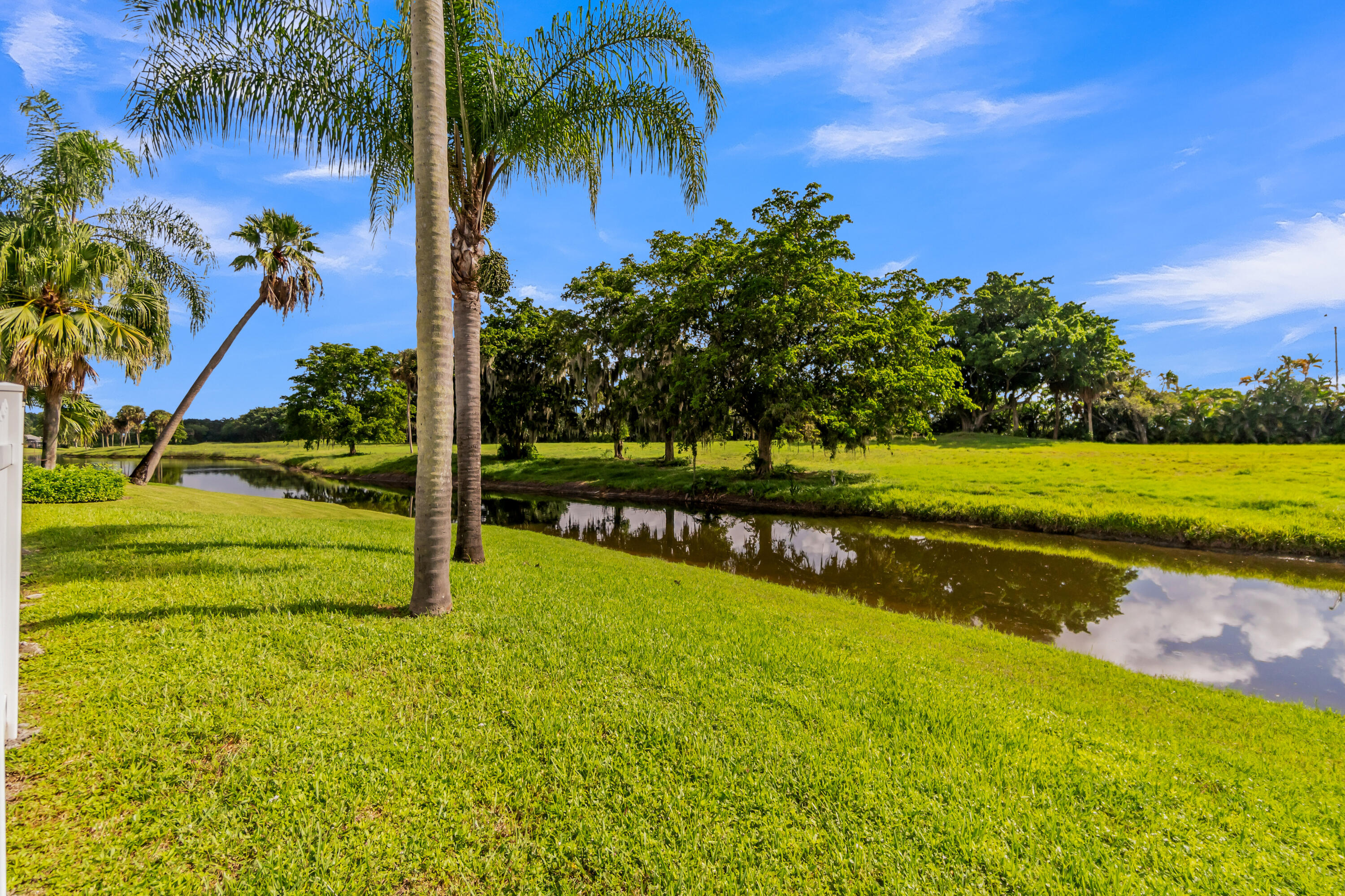 10131 Camelback Lane Boca Raton, FL 33498 - Photo 24 of 28 49