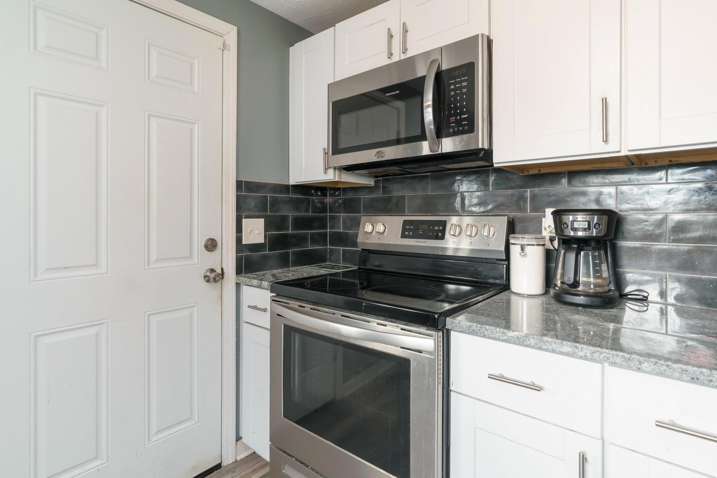 3755 Lynward Road Columbus, OH 43228 - Photo 9 of 25 3755 Lynward Rd-10