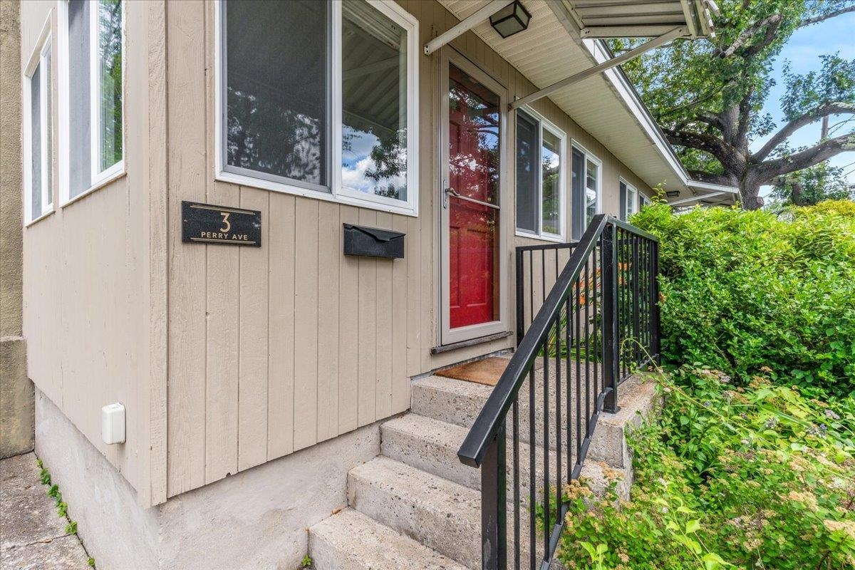 3 Perry Avenue Nashua, NH 03060 - Photo 3 of 32