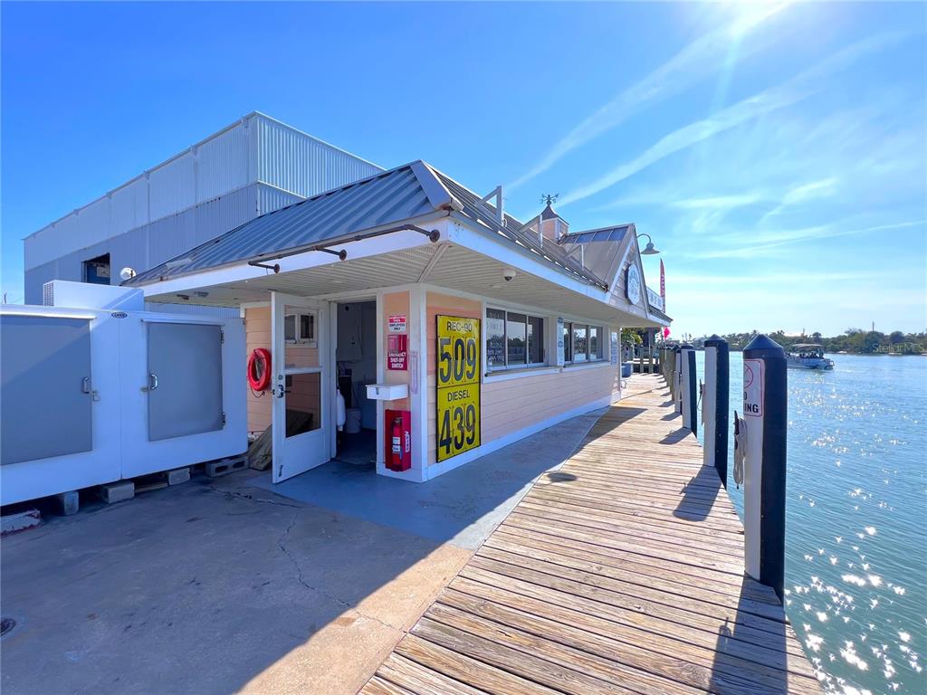 100 Circuit Road, Unit S93 Nokomis, FL 34275 - Photo 7 of 19 a view of a house with a balcony