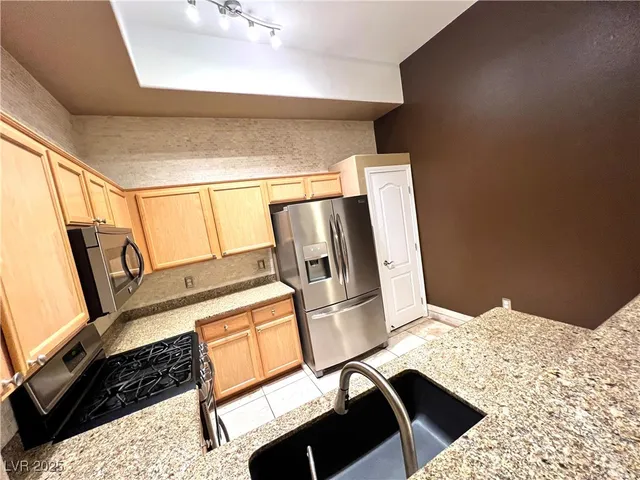 $1,490 | 3545 Cactus Shadow Street, Unit 203, Las Vegas, NV 89129