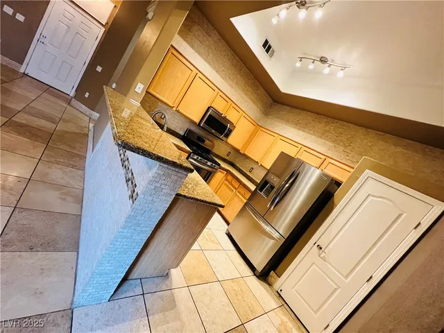 $1,490 | 3545 Cactus Shadow Street, Unit 203, Las Vegas, NV 89129