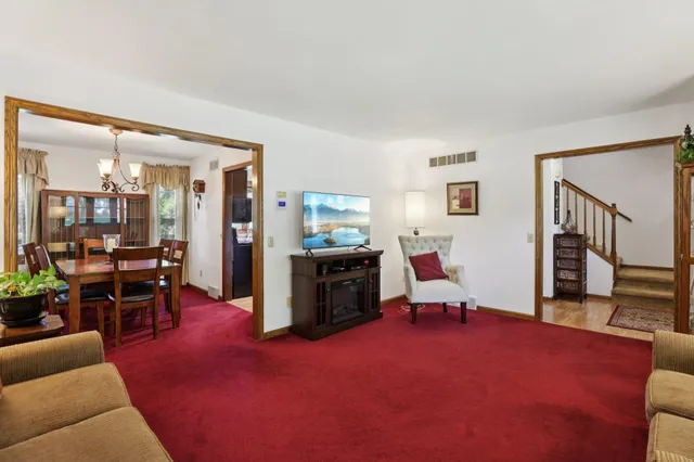 $450,000 | 4302 Beilfuss Drive, Madison, WI 53704