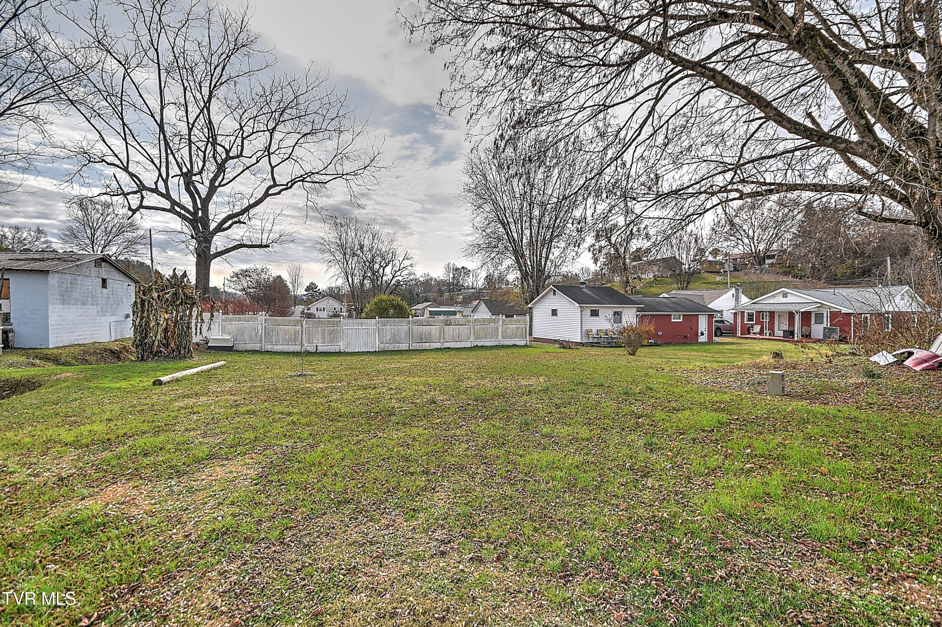 227 Old Beason Well Road Kingsport, TN 37660 - Photo 18 of 44 225 New Beason Well DP-43