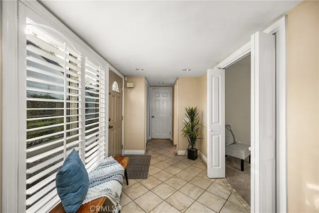 a view of entryway and workspace