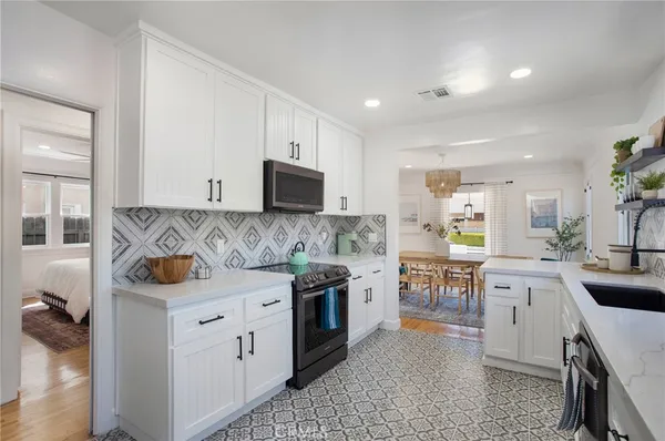 $5,995 | 134 Prospect Avenue, Long Beach, CA 90803