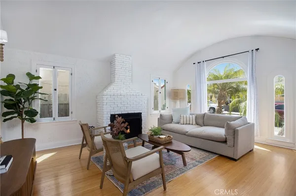 $5,995 | 134 Prospect Avenue, Long Beach, CA 90803