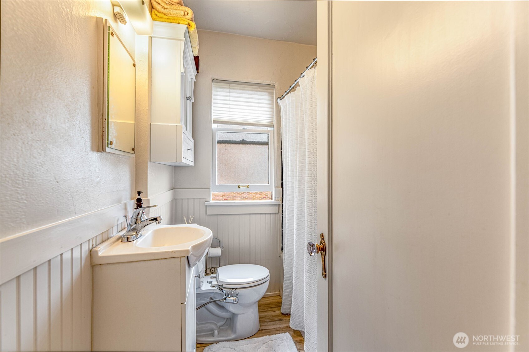 1427 3rd Avenue West, Unit 8 Seattle, WA 98119 - Photo 17 of 35