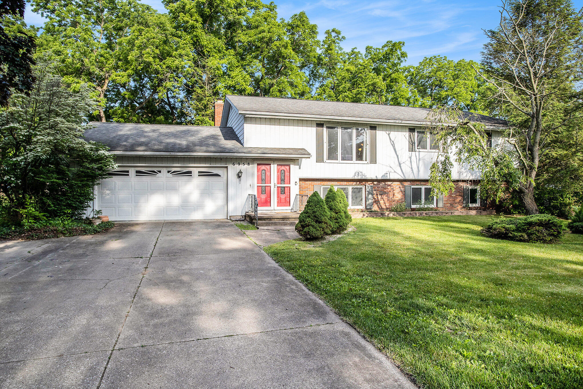 6958_paddock_ln_jackson_mi_49201_41_of_4