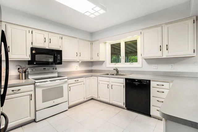 $265,000 | 6958 Paddock Lane, Jackson, MI 49201