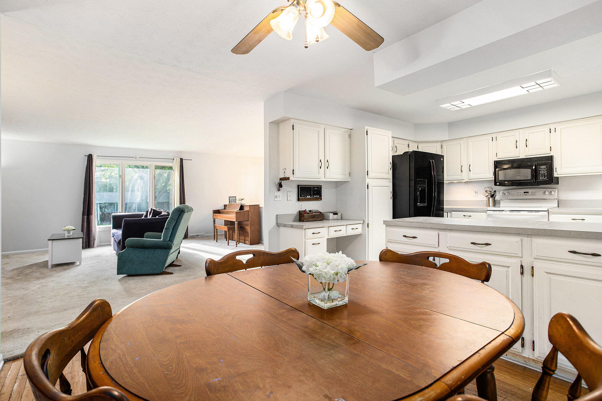 6958 Paddock Lane Jackson, MI 49201 - Photo 5 of 24 6958_paddock_ln_jackson_mi_49201_8_of_45