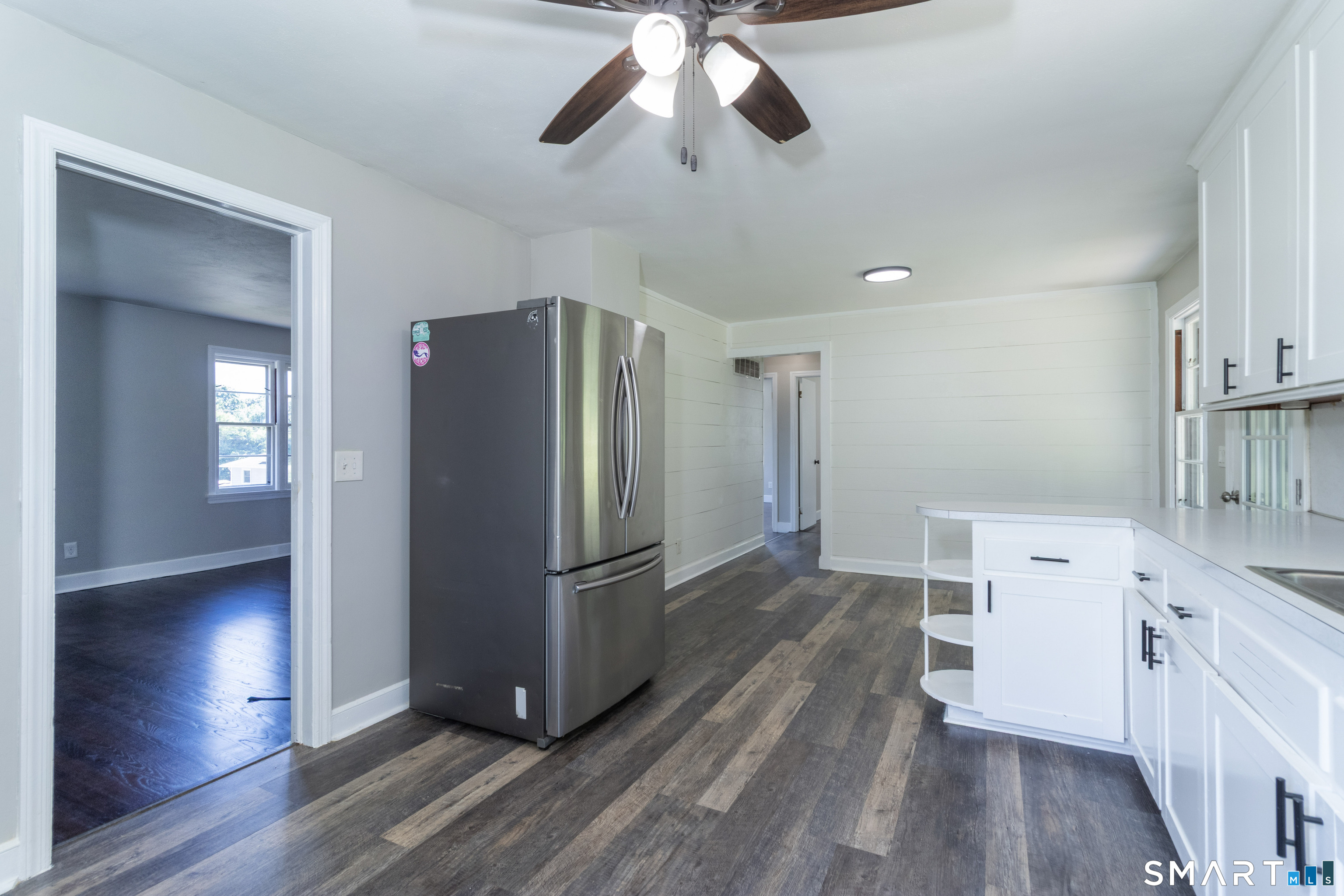 69 Spring Garden Avenue Waterbury, CT 06708 - Photo 4 of 33