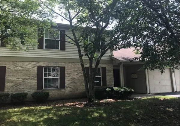$2,100 | 1103 Stratford Court, Unit D, Elgin, IL 60120