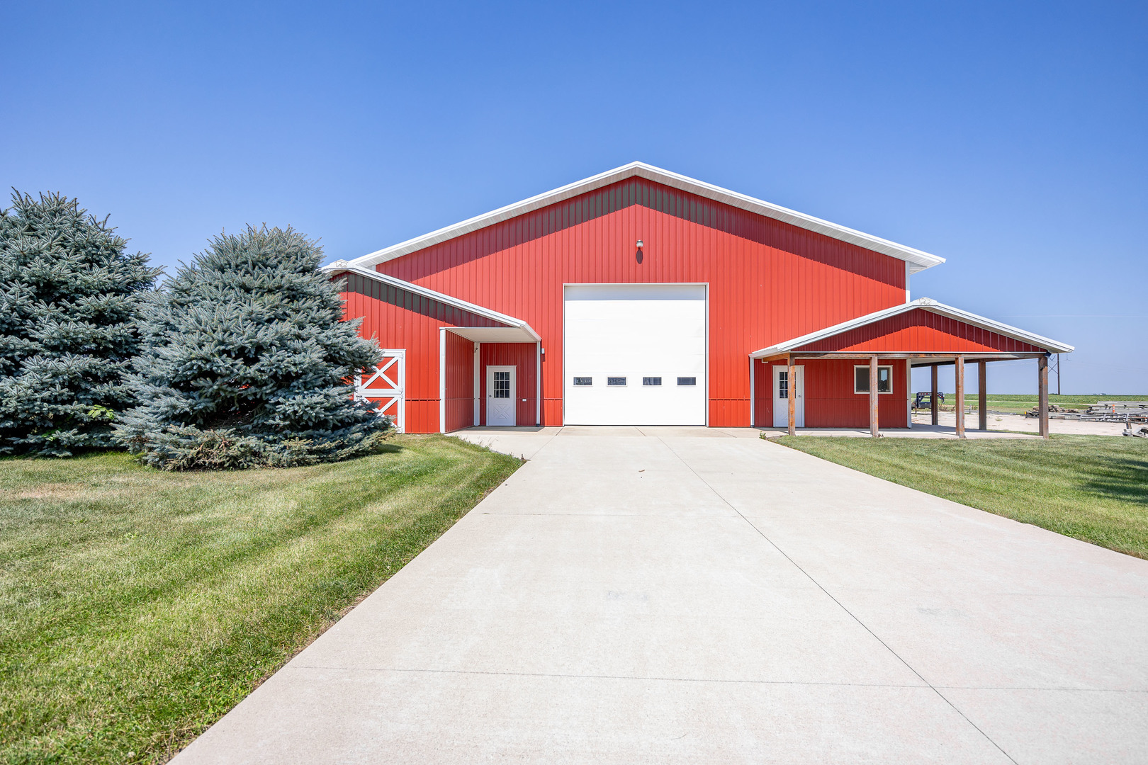 1353 Pine Hill Road Amboy, IL 61310 - Photo 57 of 91 a front view of house with yard