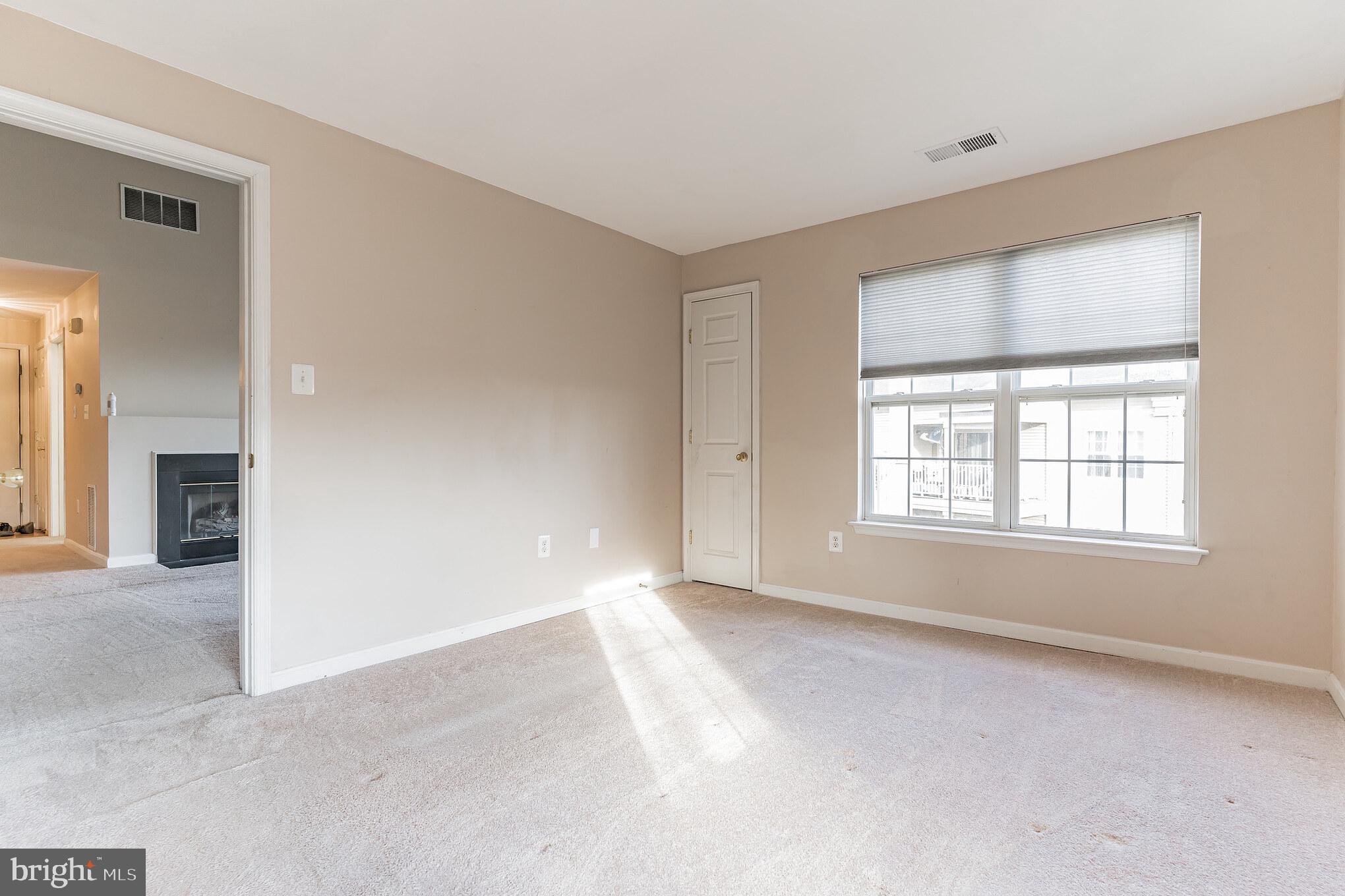 1067 Gardenview Loop, Unit 303 Woodbridge, VA 22191 - Photo 5 of 22