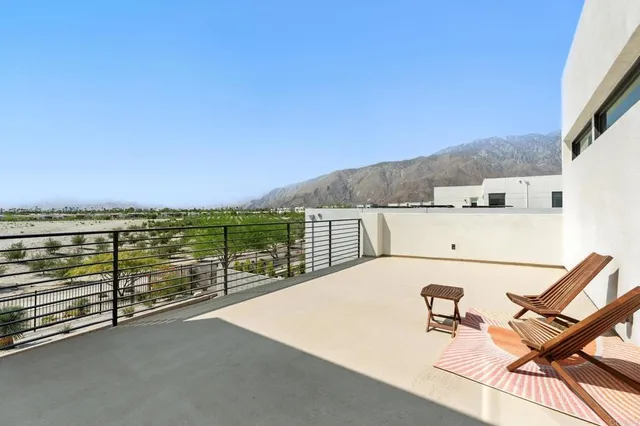 $1,290,000 | 455 Palladium Boulevard, Palm Springs, CA 92262