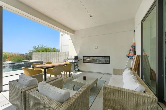 $1,290,000 | 455 Palladium Boulevard, Palm Springs, CA 92262