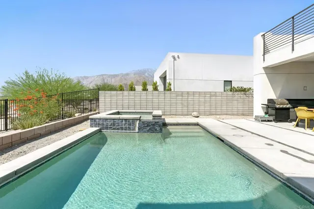 $1,290,000 | 455 Palladium Boulevard, Palm Springs, CA 92262