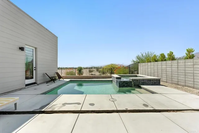 $1,290,000 | 455 Palladium Boulevard, Palm Springs, CA 92262