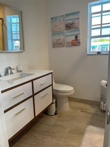 $1,050,000 | 380 Southeast 12th Avenue, Pompano Beach, FL 33060