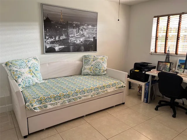 $1,050,000 | 380 Southeast 12th Avenue, Pompano Beach, FL 33060