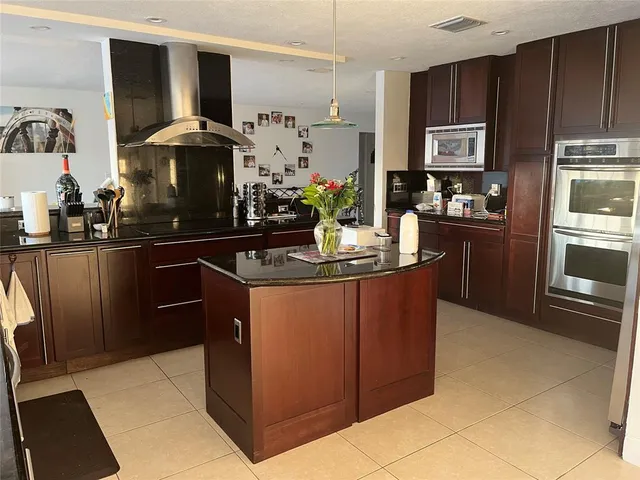 $1,050,000 | 380 Southeast 12th Avenue, Pompano Beach, FL 33060