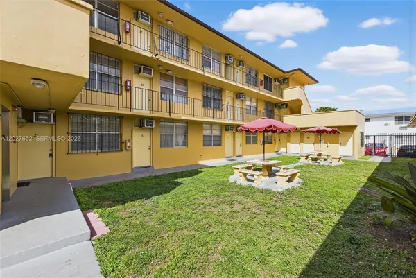 $1,650 | 465 East 28th Street, Unit 12A, Hialeah, FL 33013