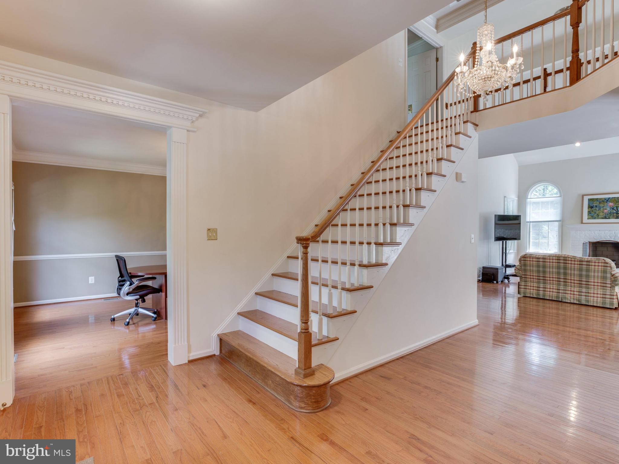 10879 Hunter Gate Way Reston, VA 20194 - Photo 2 of 30 Interior (General)