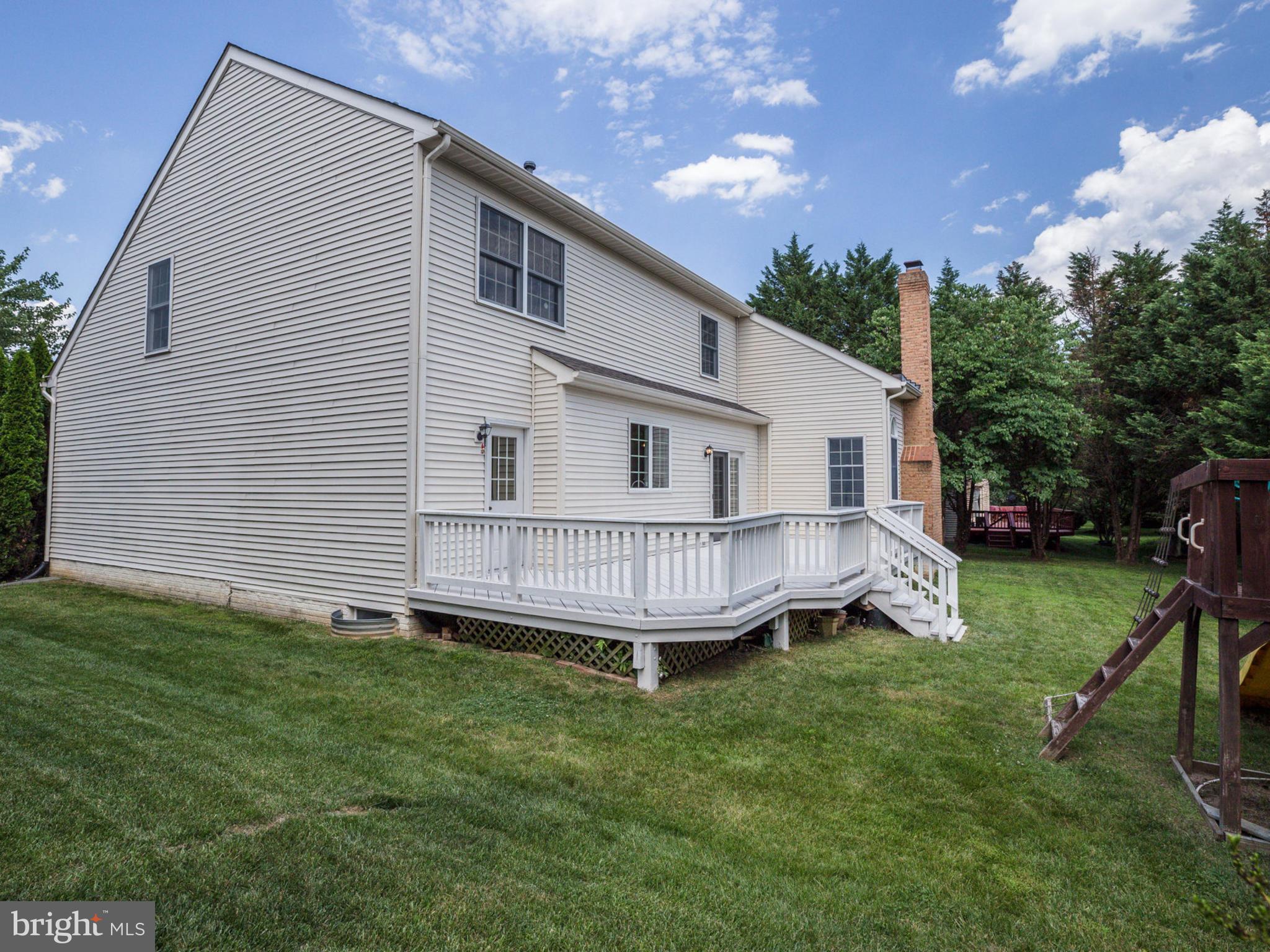 10879 Hunter Gate Way Reston, VA 20194 - Photo 27 of 30 Exterior (General)