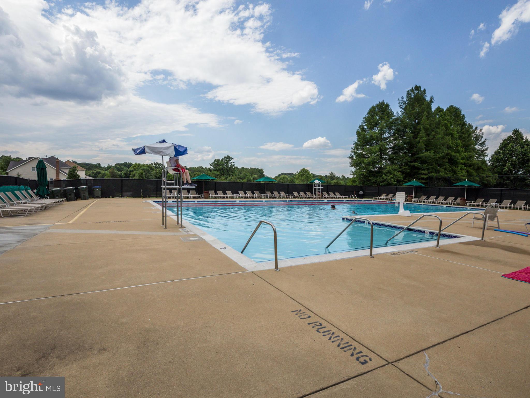 10879 Hunter Gate Way Reston, VA 20194 - Photo 28 of 30 Community