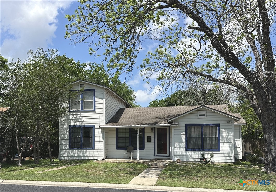 2006 Meadowlane Street Victoria, TX 77901 - Photo 2 of 15 front view of a house with a yard