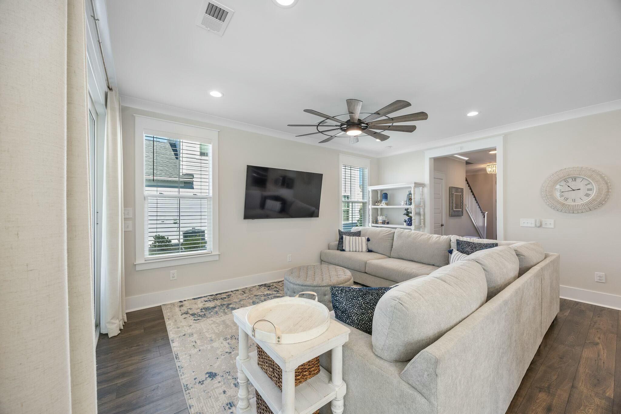 889 Carnes Crossing Summerville, SC 29486 - Photo 23 of 55 Open Living