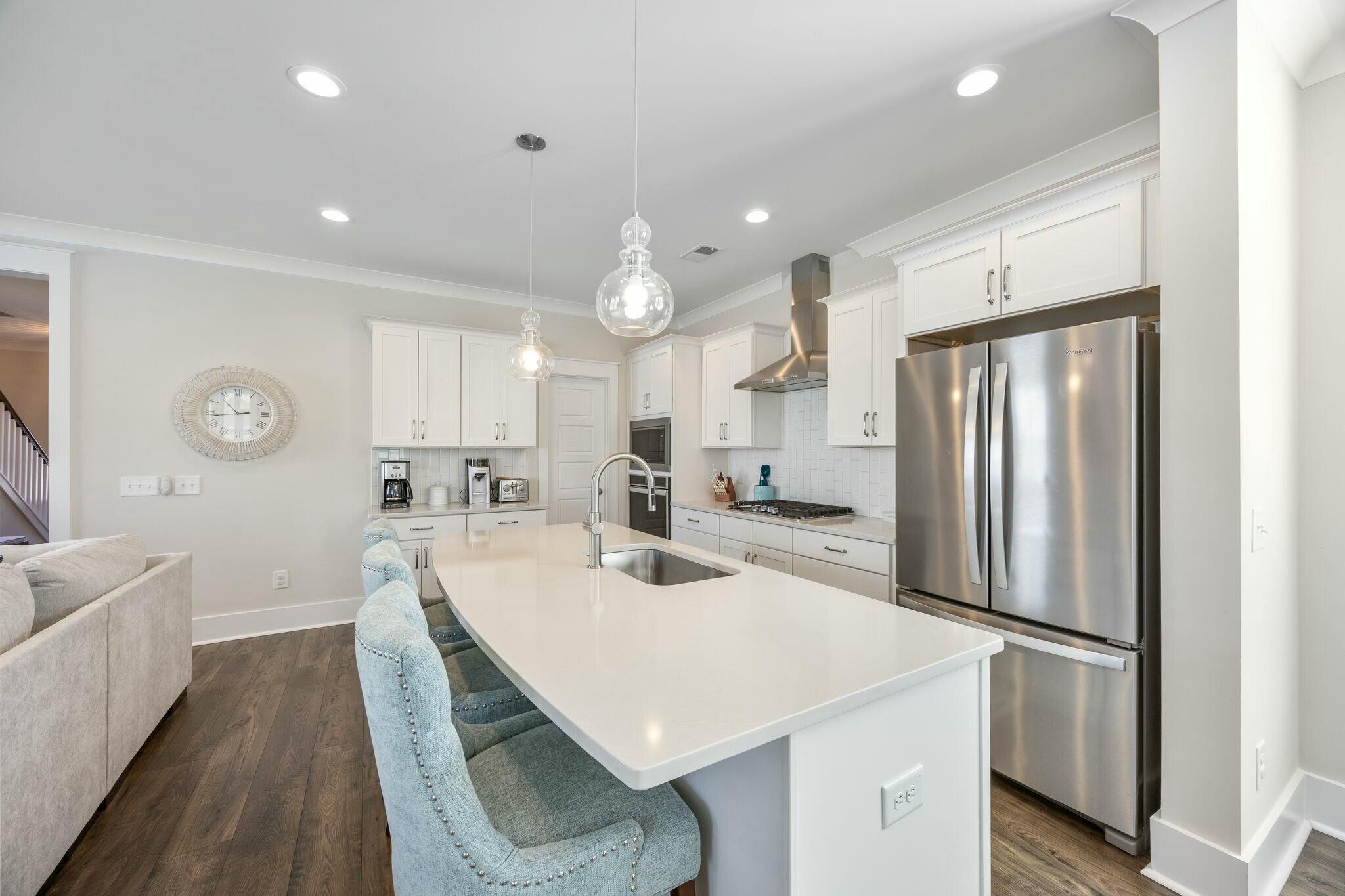 889 Carnes Crossing Summerville, SC 29486 - Photo 24 of 55 Kitchen