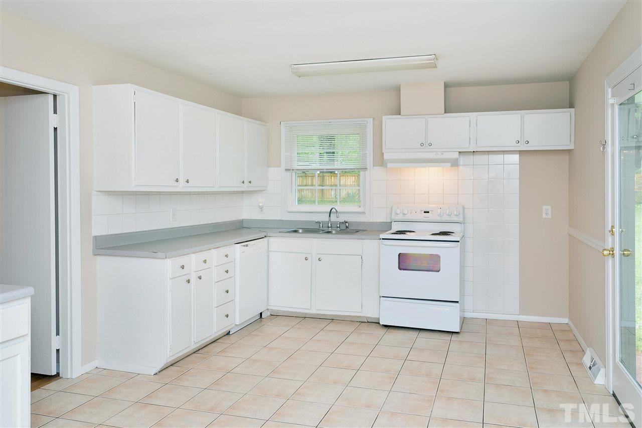504 East Millbrook Road Raleigh, NC 27609 - Photo 11 of 24