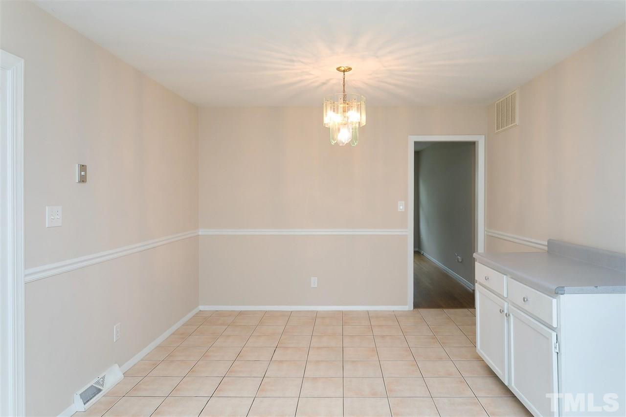 504 East Millbrook Road Raleigh, NC 27609 - Photo 13 of 24