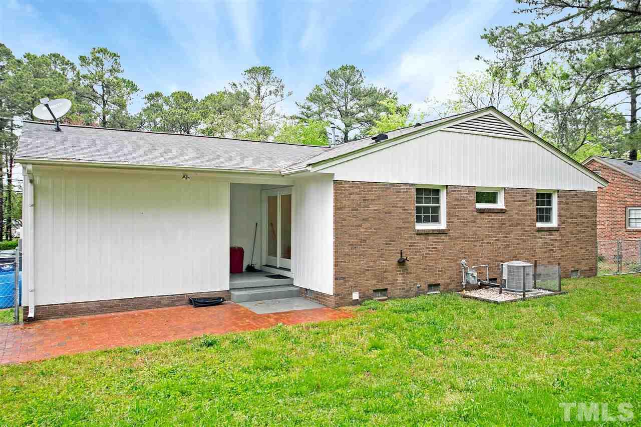 504 East Millbrook Road Raleigh, NC 27609 - Photo 18 of 24