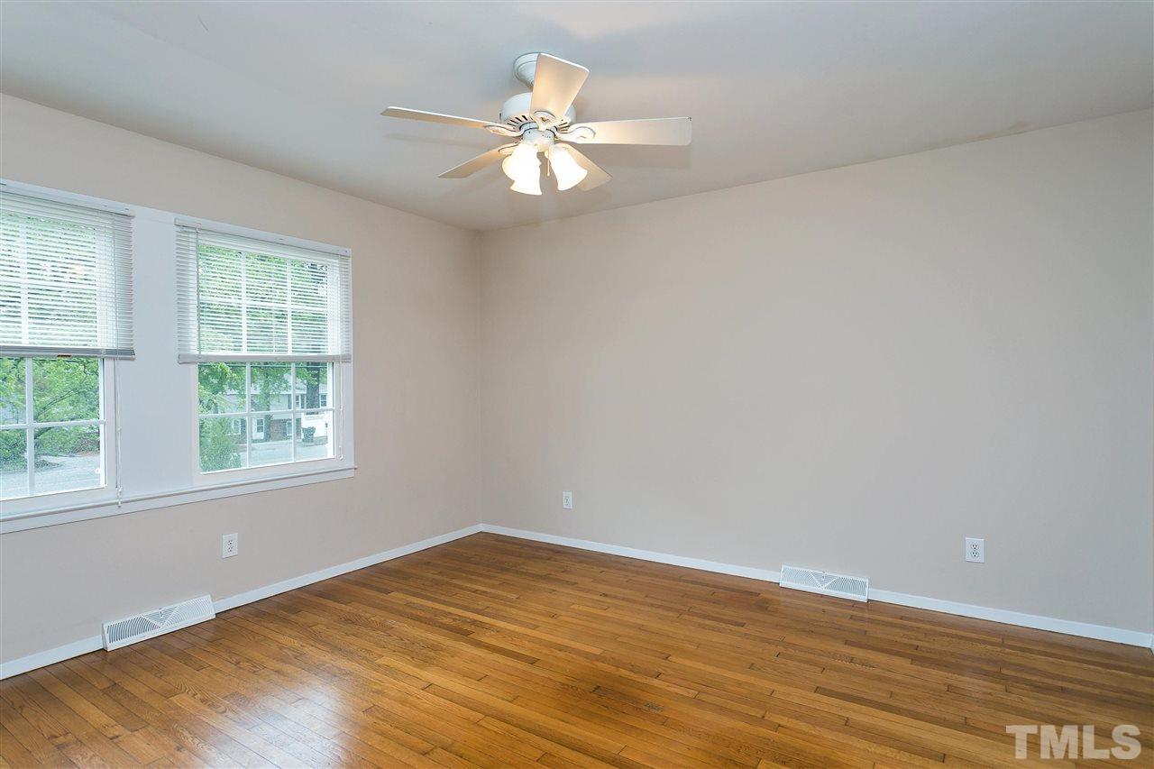 504 East Millbrook Road Raleigh, NC 27609 - Photo 3 of 24