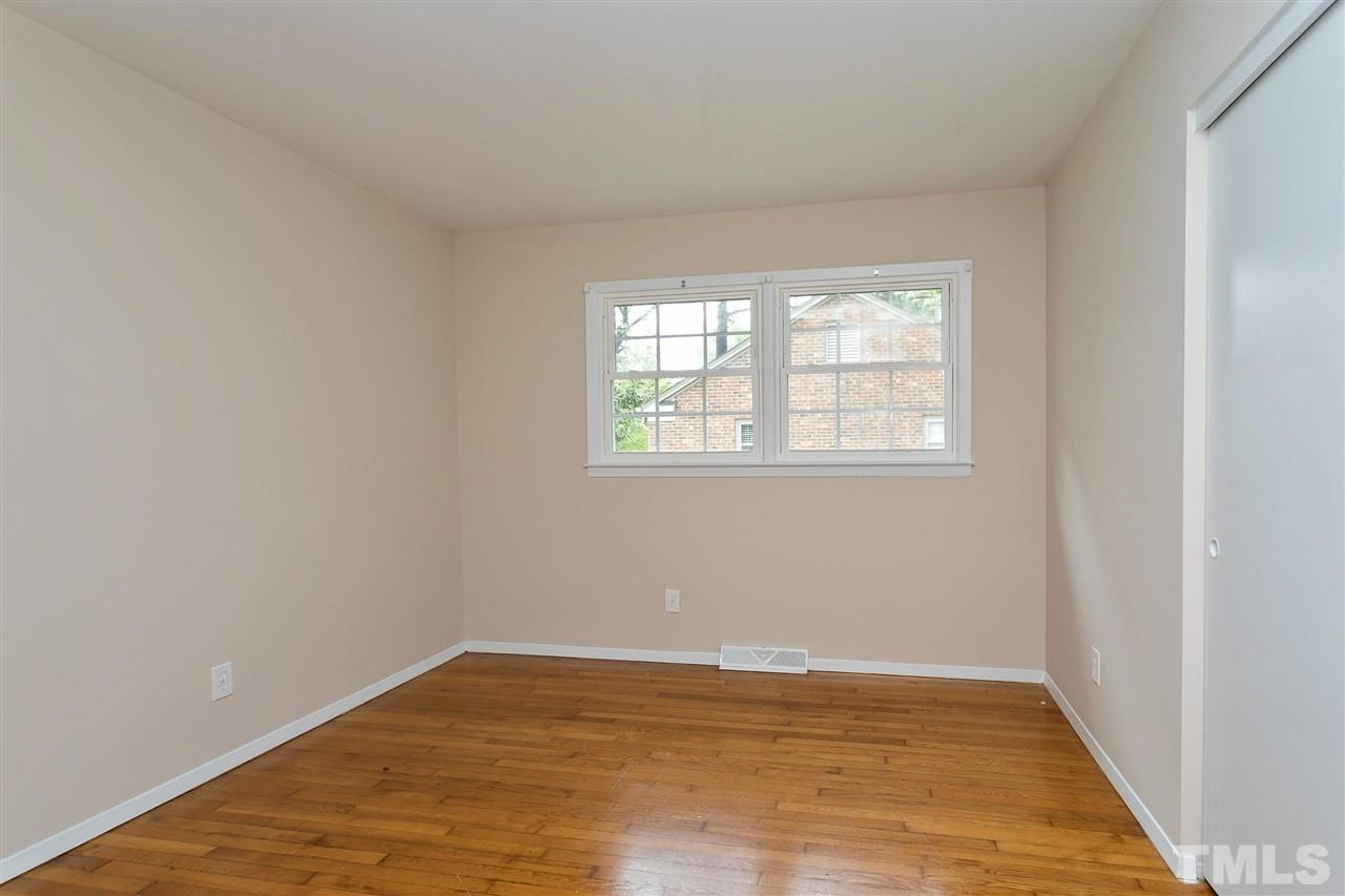 504 East Millbrook Road Raleigh, NC 27609 - Photo 7 of 24