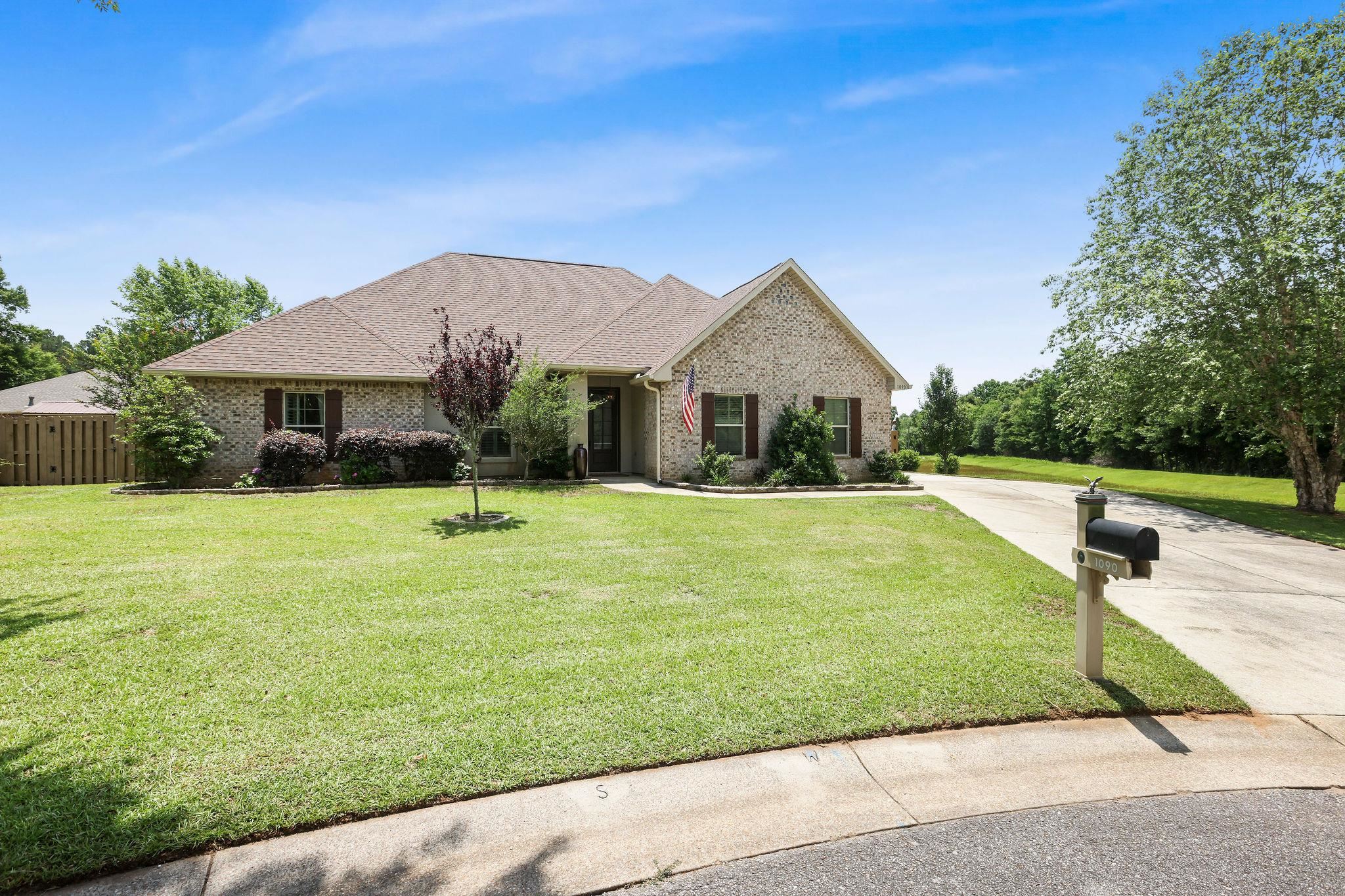 1090 Destin Avenue Foley, AL 36535 - Photo 2 of 30 Front Of Structure