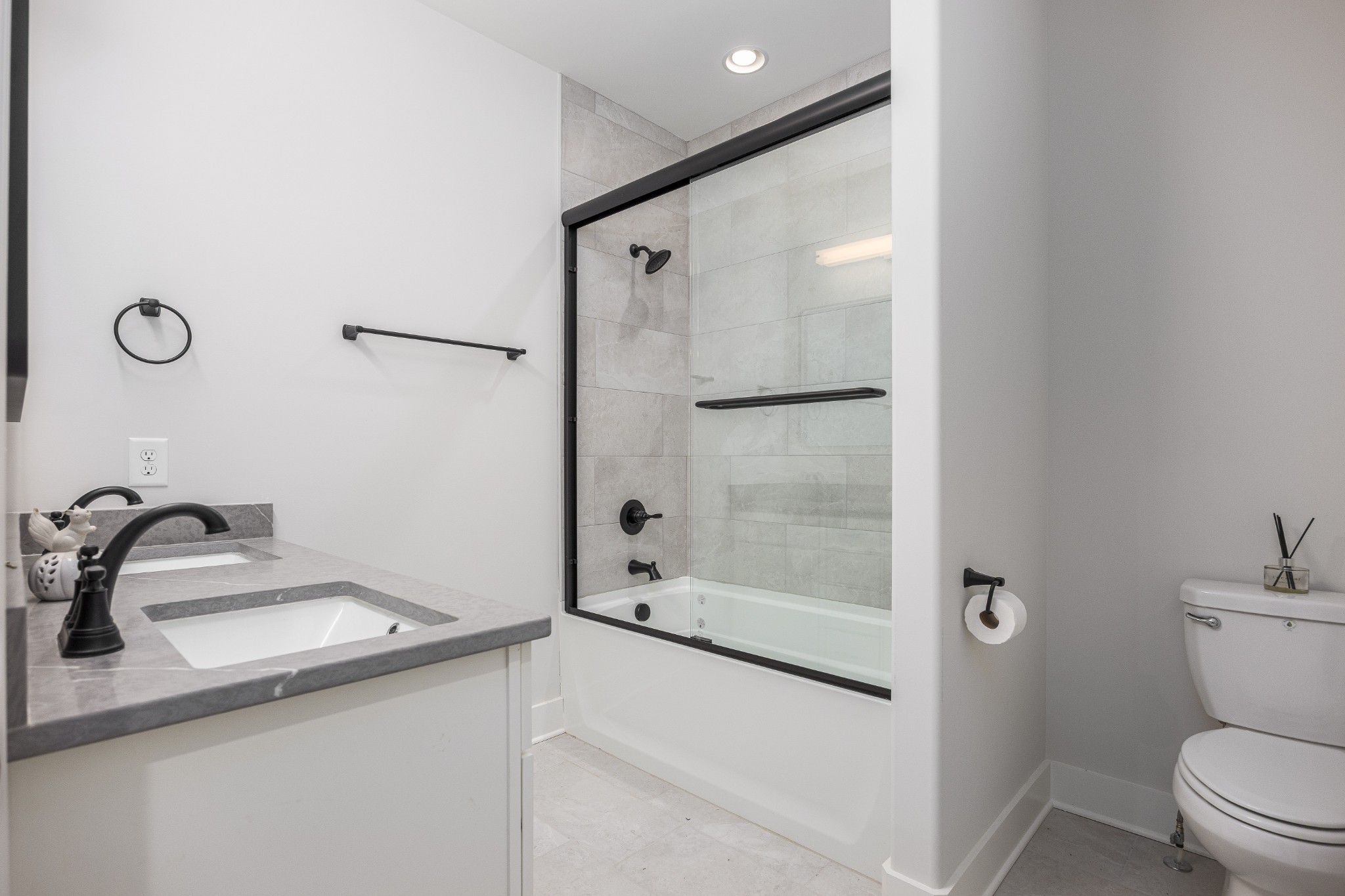 2159 Carpenter Bridge Road Columbia, TN 38401 - Photo 45 of 72 a bathroom with a sink toilet and shower