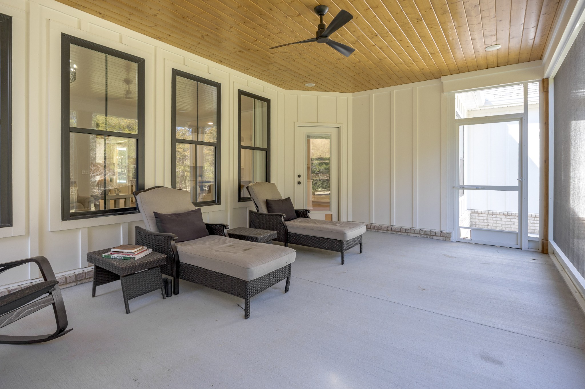 2159 Carpenter Bridge Road Columbia, TN 38401 - Photo 55 of 72 a living room with furniture and a large window