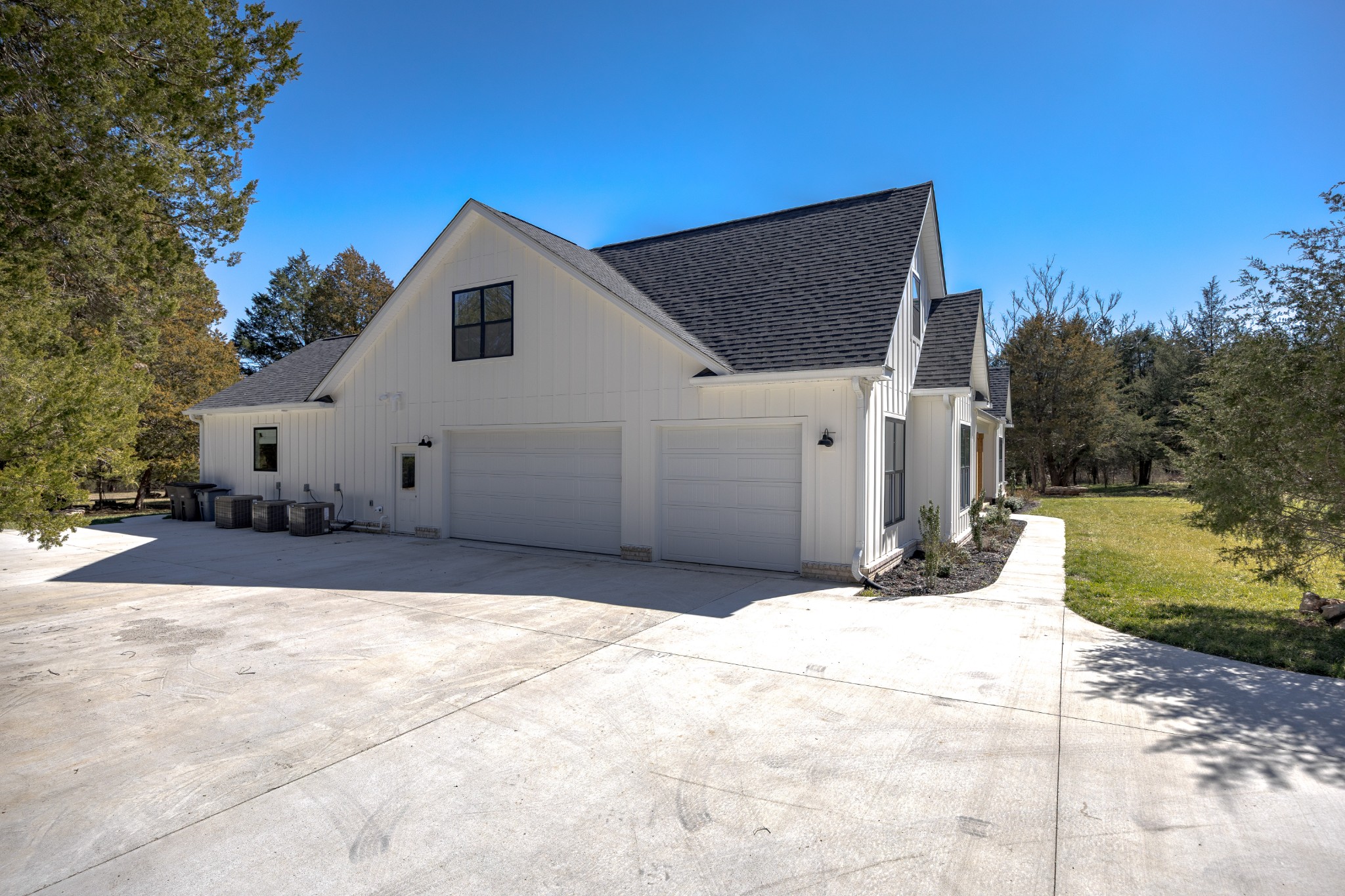 2159 Carpenter Bridge Road Columbia, TN 38401 - Photo 61 of 72 a view of a house with a yard