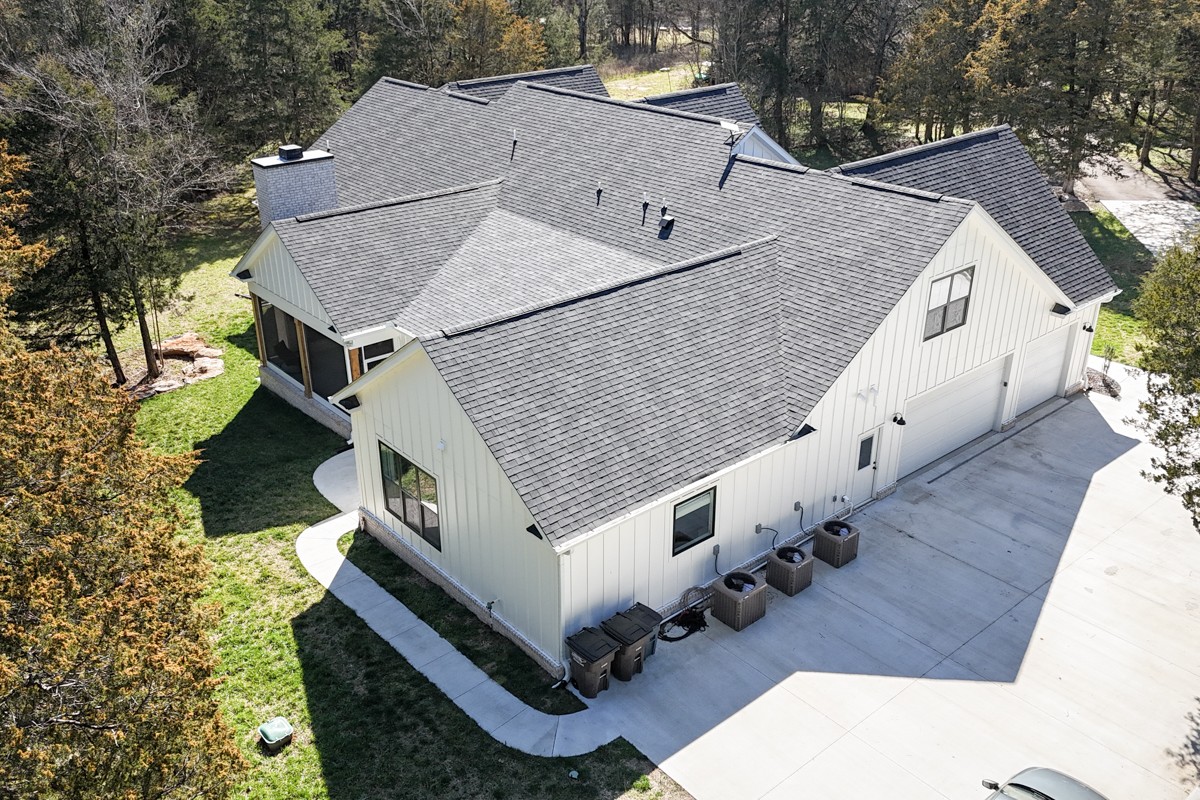 2159 Carpenter Bridge Road Columbia, TN 38401 - Photo 62 of 72 an aerial view of a house with roof yard in front of it